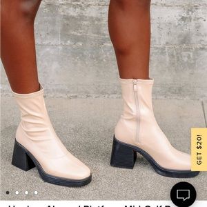 NWB lulus boots Hughez